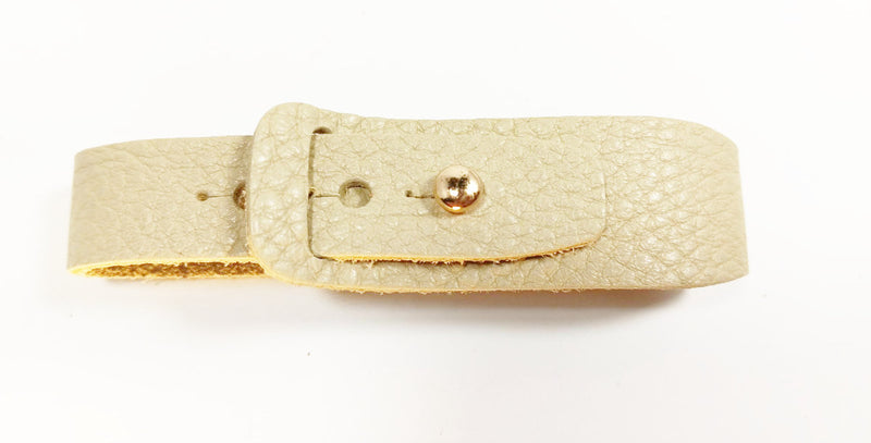 Kruisarmband crèmekleurig leer