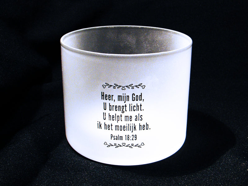 U brengt licht Psalm 18